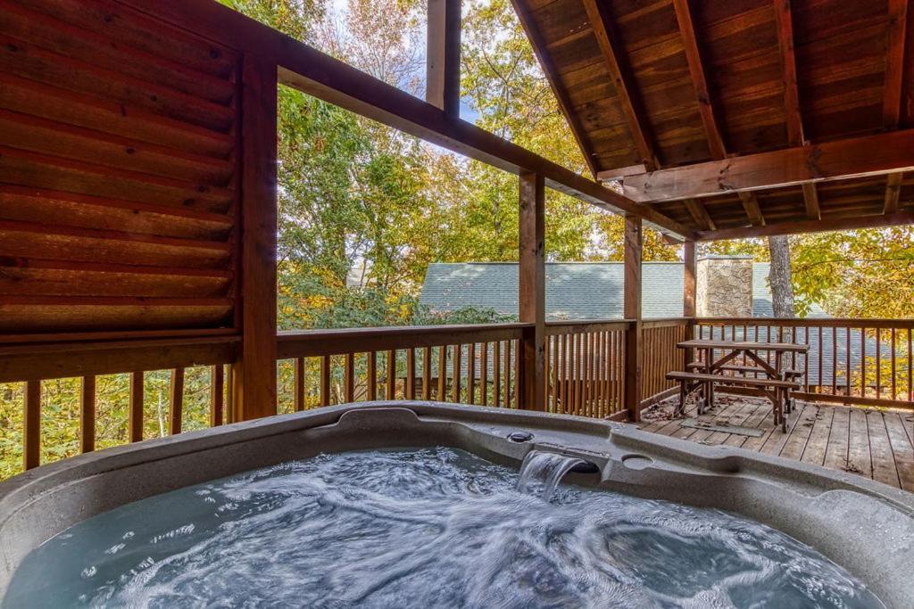 The Nut House, Hot Tub, Game Room, Wifi, 1089 Free Tickets Each Paid Day, Dollywood And More! Pigeon Forge Exterior foto