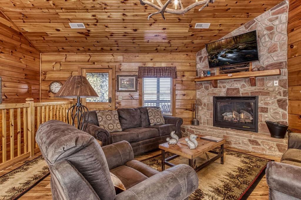 The Nut House, Hot Tub, Game Room, Wifi, 1089 Free Tickets Each Paid Day, Dollywood And More! Pigeon Forge Exterior foto