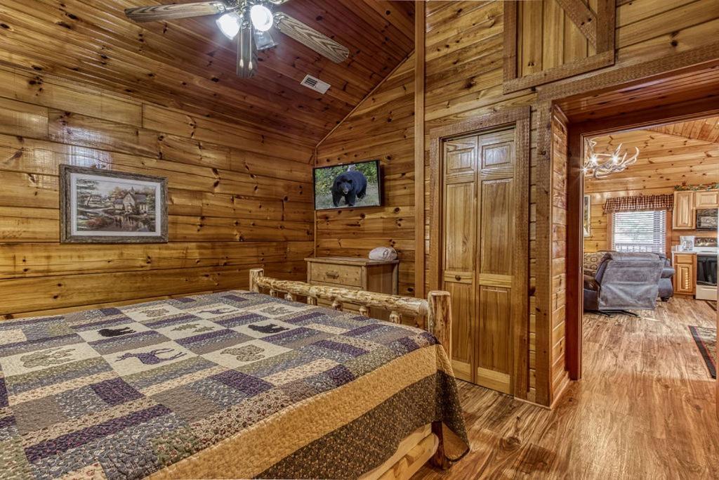 The Nut House, Hot Tub, Game Room, Wifi, 1089 Free Tickets Each Paid Day, Dollywood And More! Pigeon Forge Exterior foto