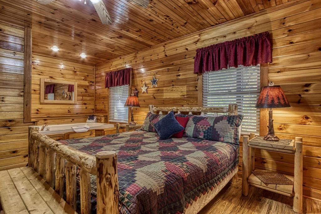 The Nut House, Hot Tub, Game Room, Wifi, 1089 Free Tickets Each Paid Day, Dollywood And More! Pigeon Forge Exterior foto