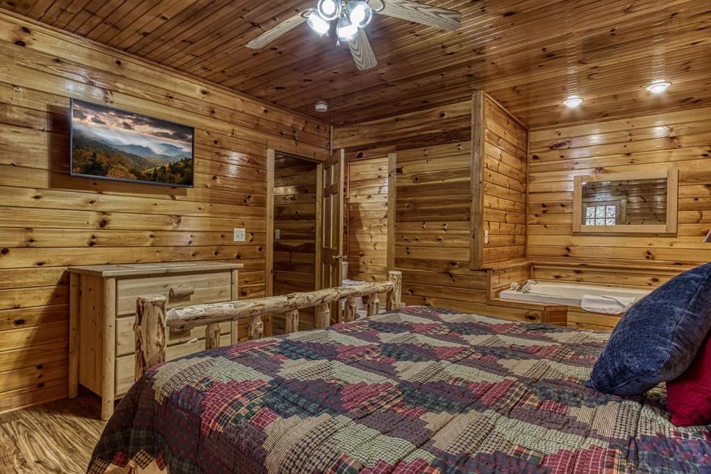 The Nut House, Hot Tub, Game Room, Wifi, 1089 Free Tickets Each Paid Day, Dollywood And More! Pigeon Forge Exterior foto