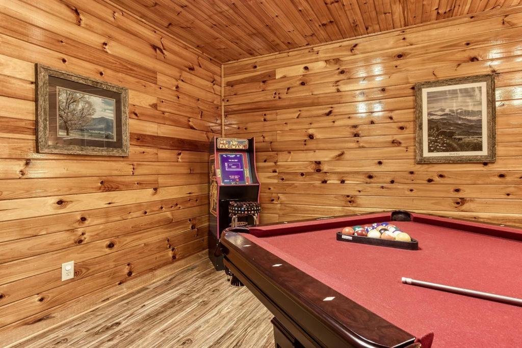 The Nut House, Hot Tub, Game Room, Wifi, 1089 Free Tickets Each Paid Day, Dollywood And More! Pigeon Forge Exterior foto